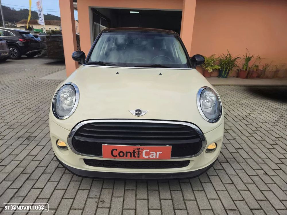 MINI 5 Portas Cooper D Auto - 2