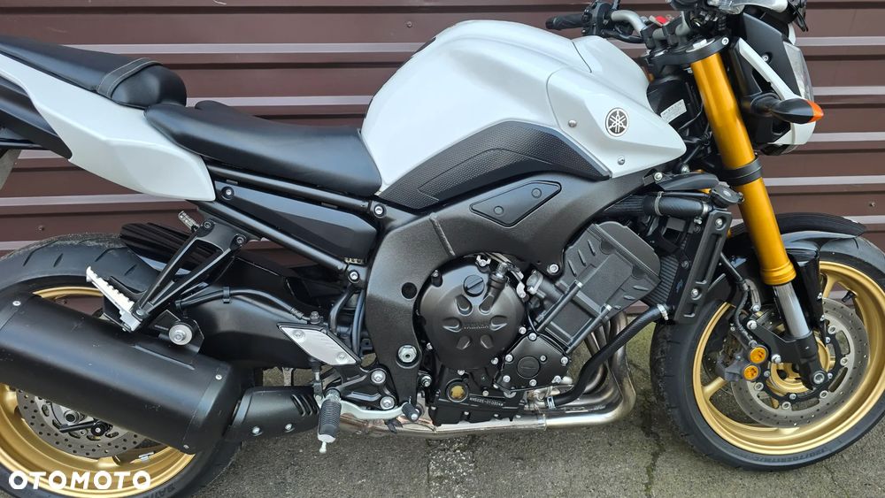 Yamaha FZ8 - 6