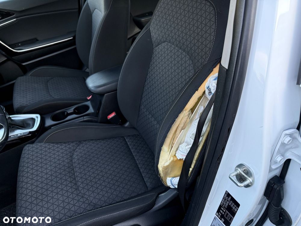 Kia Ceed 1.6 CRDi DCT Vision - 18