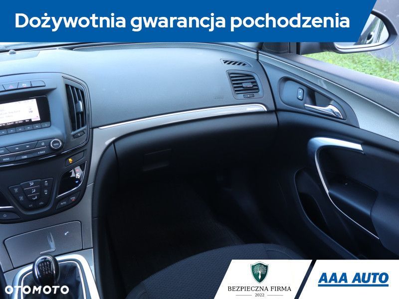 Opel Insignia - 10
