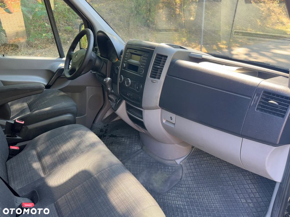 Mercedes-Benz Sprinter 319 - 10