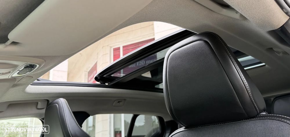 Volvo XC 40 1.5 T3 Momentum Tech Edition - 17