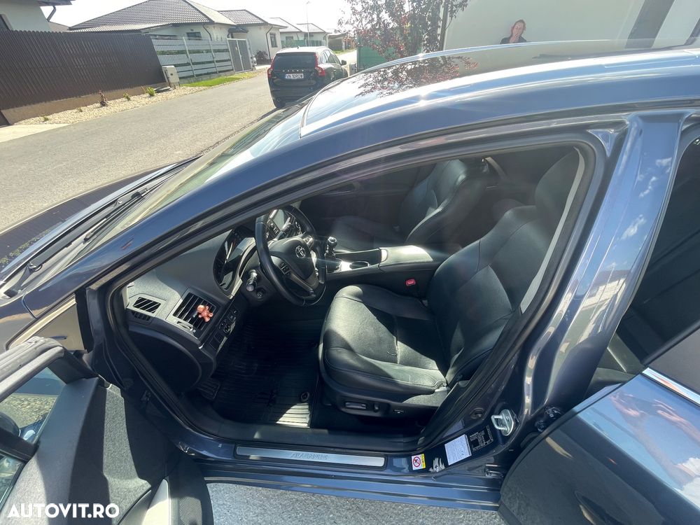 Toyota Avensis 2.2 D-CAT Elegance - 3