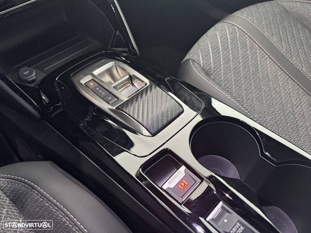 Peugeot 2008 1.2 Hybrid Allure e-DCS6 - 20