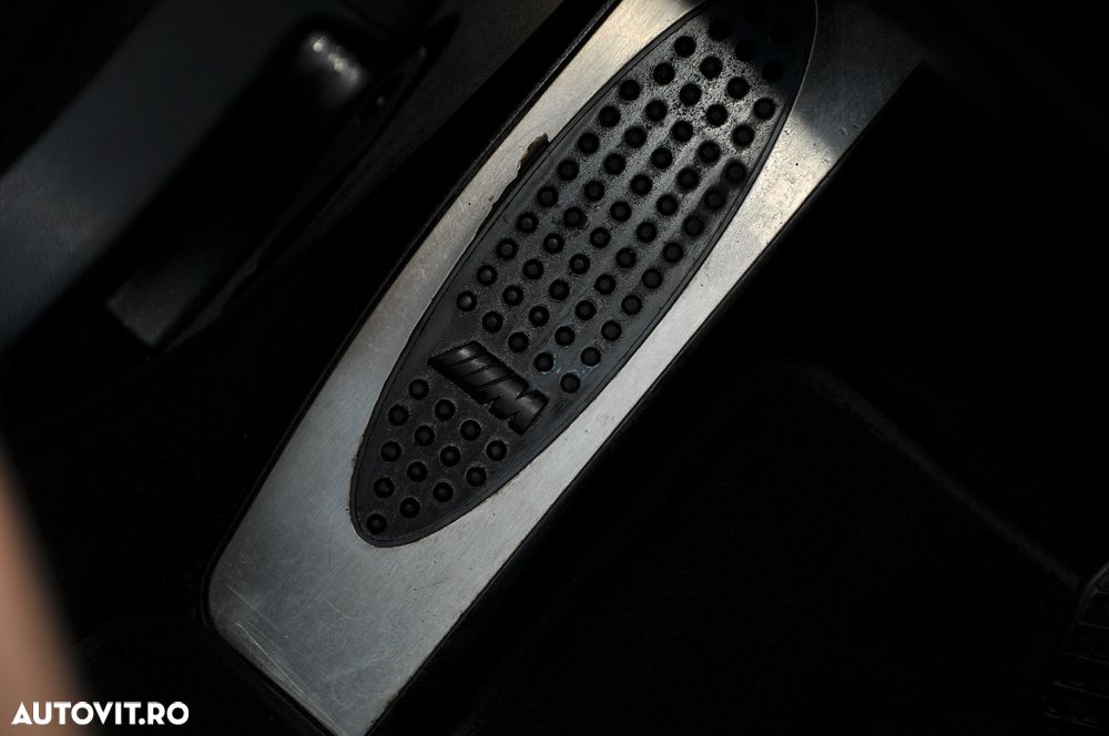 BMW Seria 3 335i Aut. - 15
