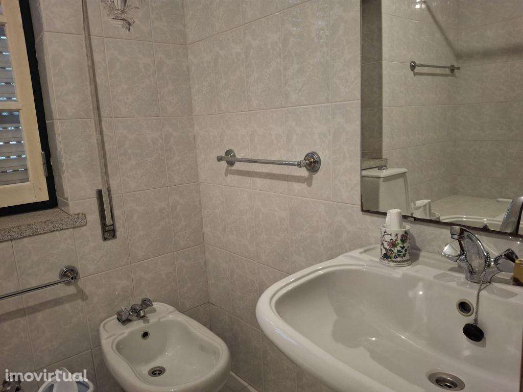 Grande Moradia para Venda na Guarda - Grande imagem: 4/20