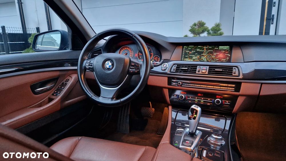 BMW Seria 5 520d Sport-Aut - 35