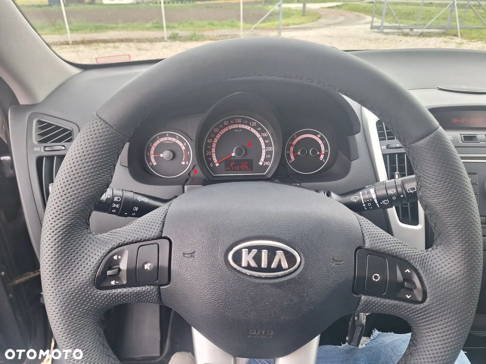 Kia Ceed 1.4 CVVT Spirit - 12
