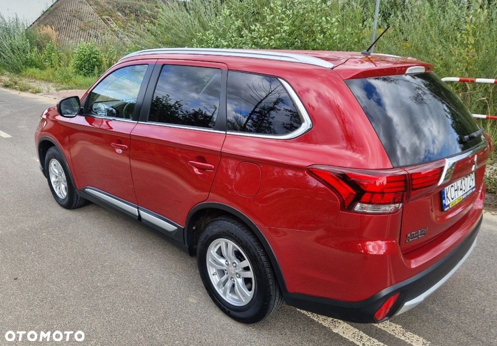 Mitsubishi Outlander 2.0 2WD SUV-Star - 5