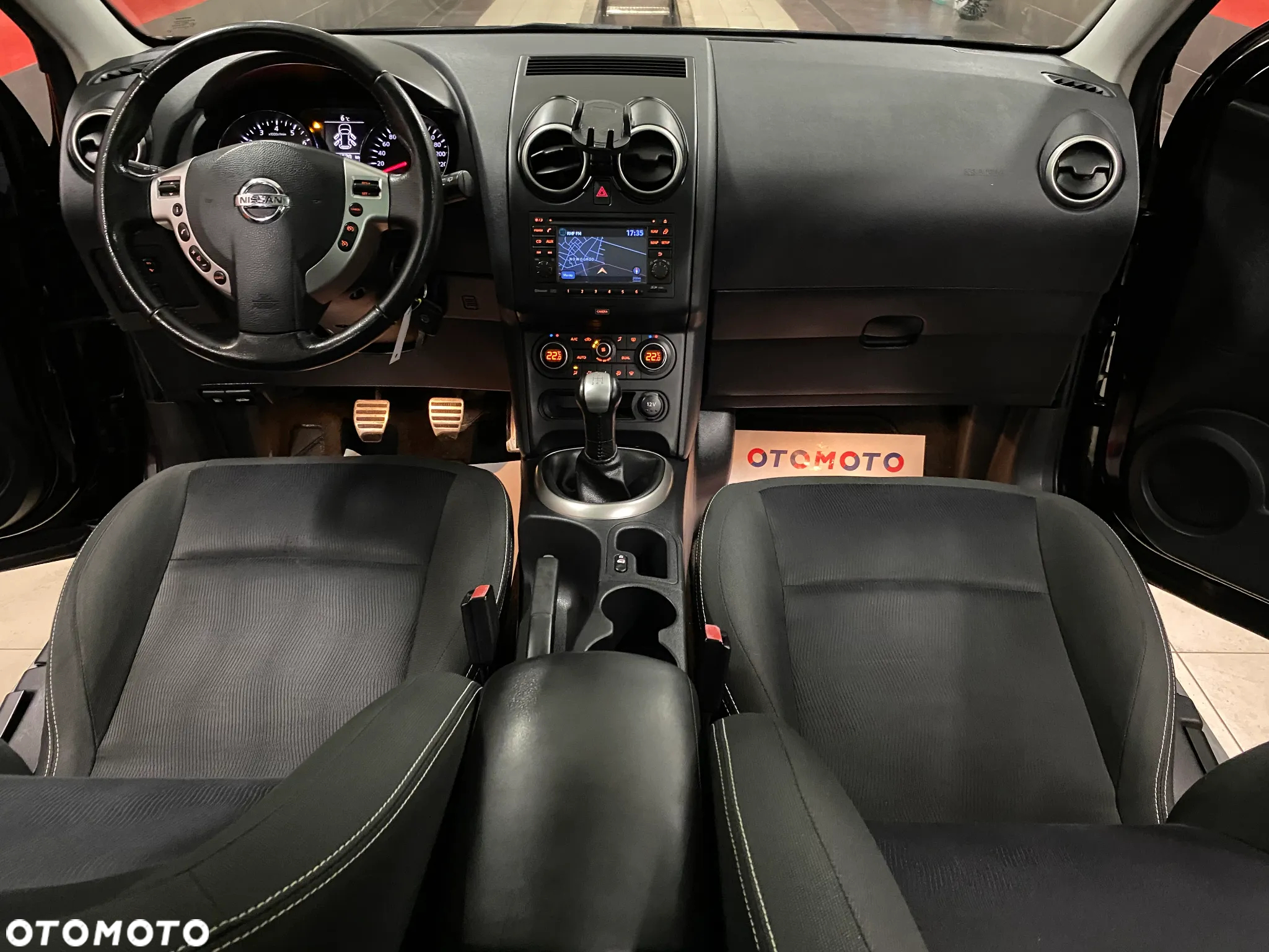 Nissan Qashqai 1.6 360 - 12