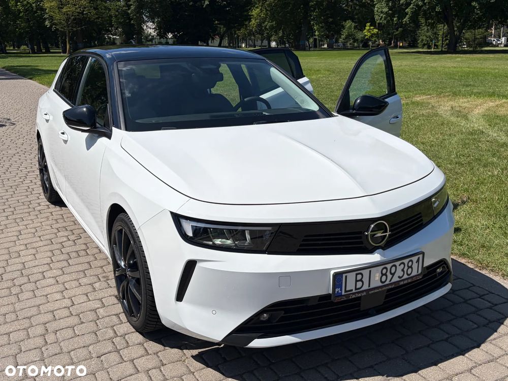 Opel Astra 1.2 Turbo Business Edition - 1