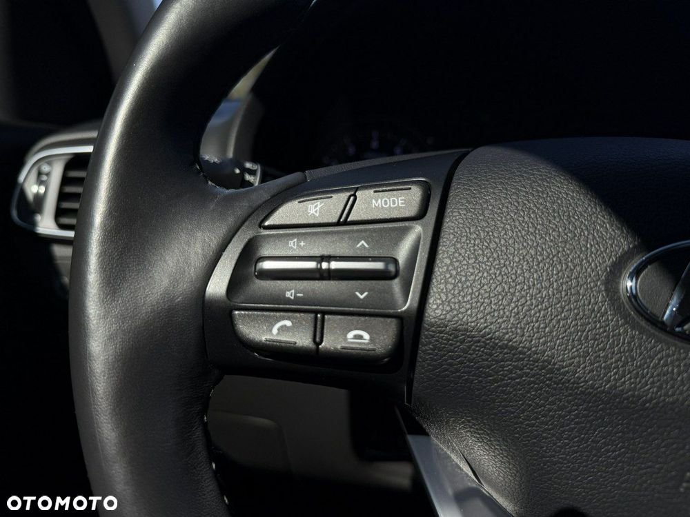 Hyundai i30 1.5 DPI Classic + - 18