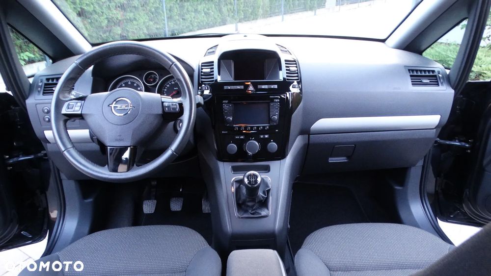 Opel Zafira 1.8 Innovation - 19