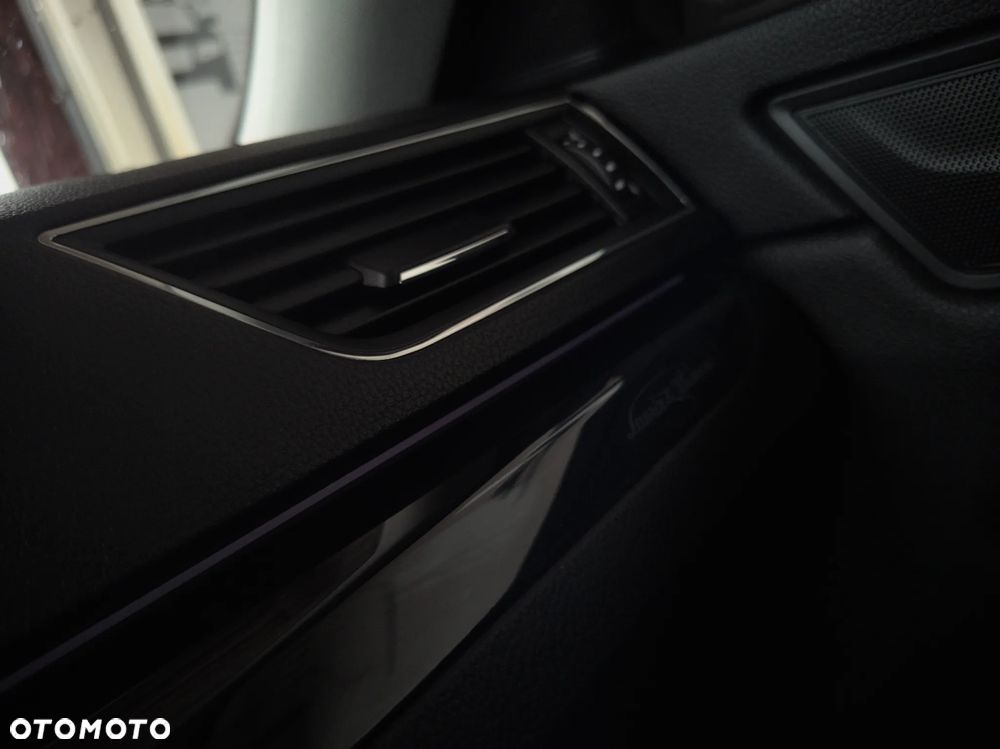 Skoda Superb 2.0 TDI DSG L&K - 23