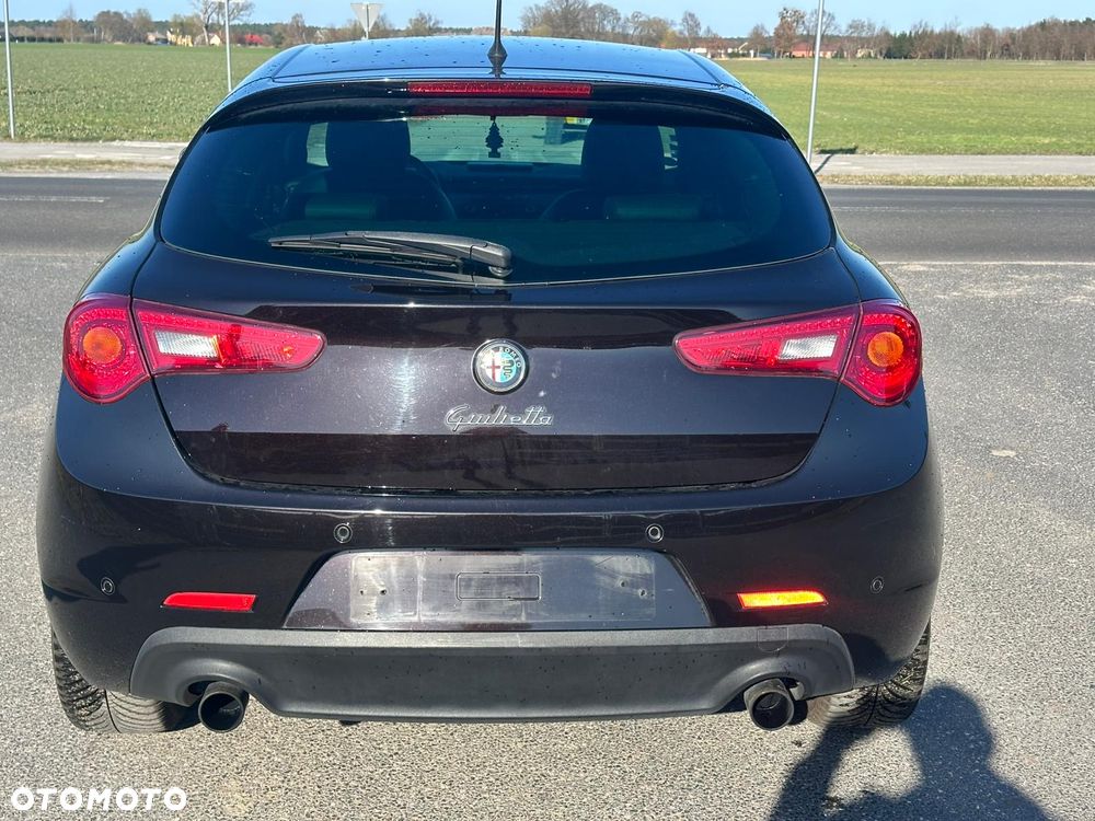 Alfa Romeo Giulietta 2.0 JTDM 16V - 5