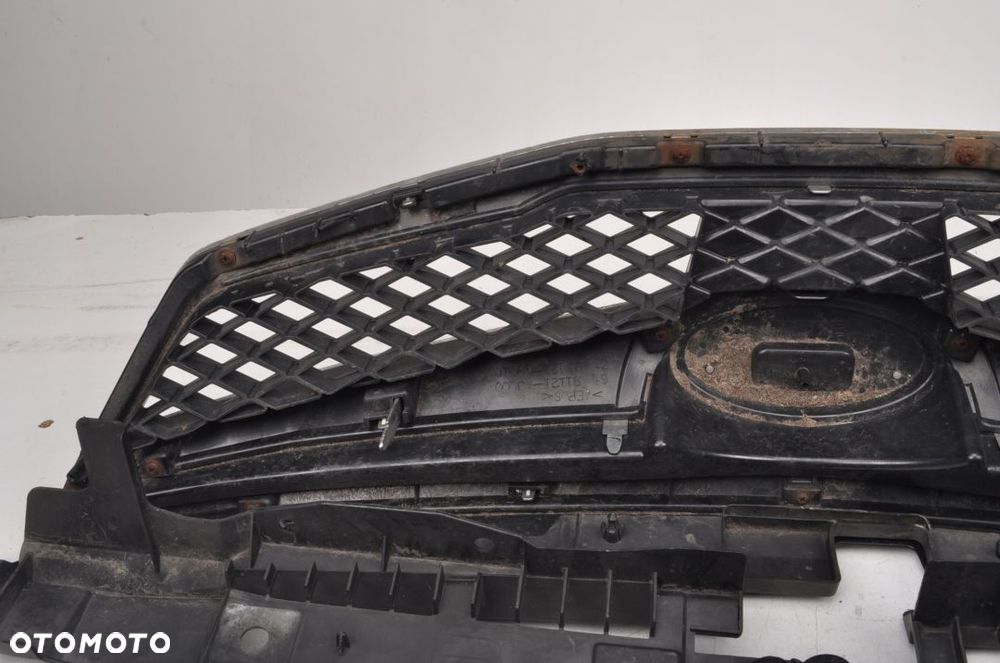 SUBARU LEGACY V ATRAPA GRILL - 3