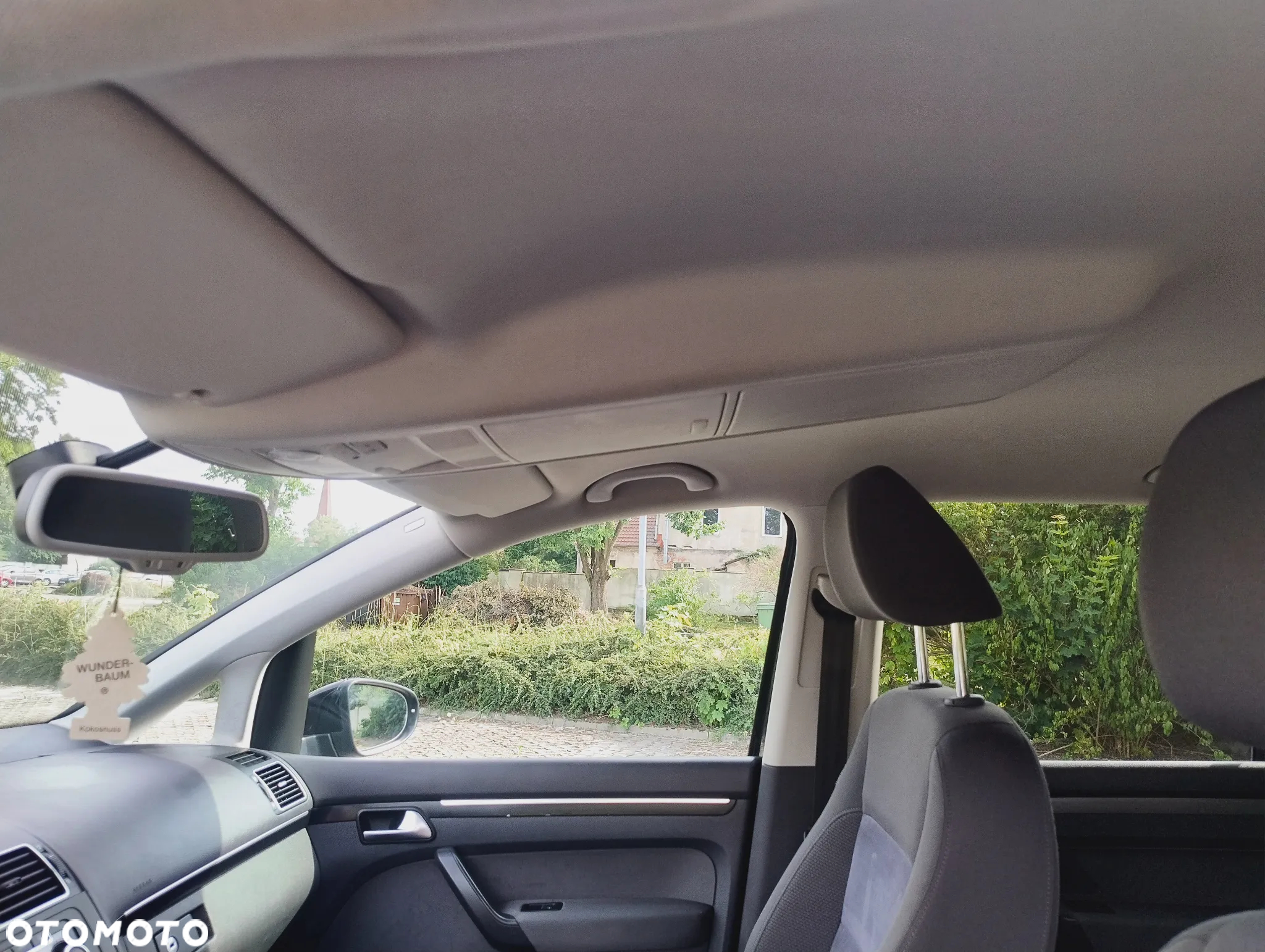 Volkswagen Touran 2.0 TDI DPF DSG Highline - 10