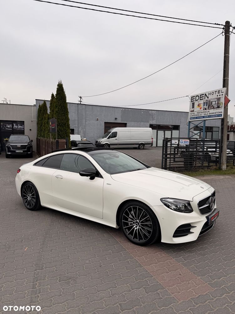 Mercedes-Benz Klasa E 400 4-Matic 9G-TRONIC - 11