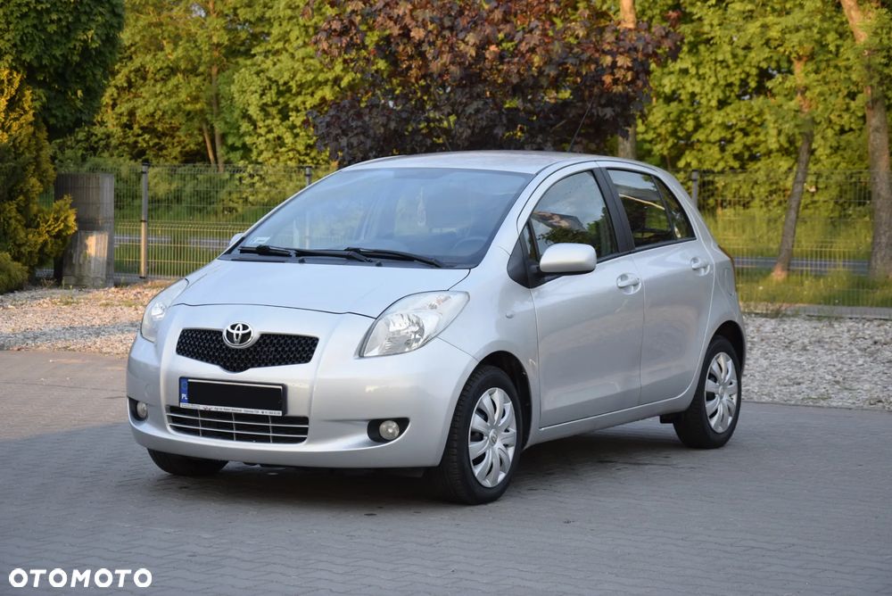 Toyota Yaris - 12