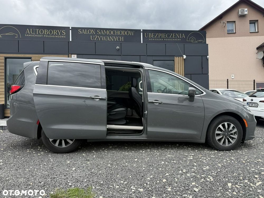 Chrysler Pacifica - 10