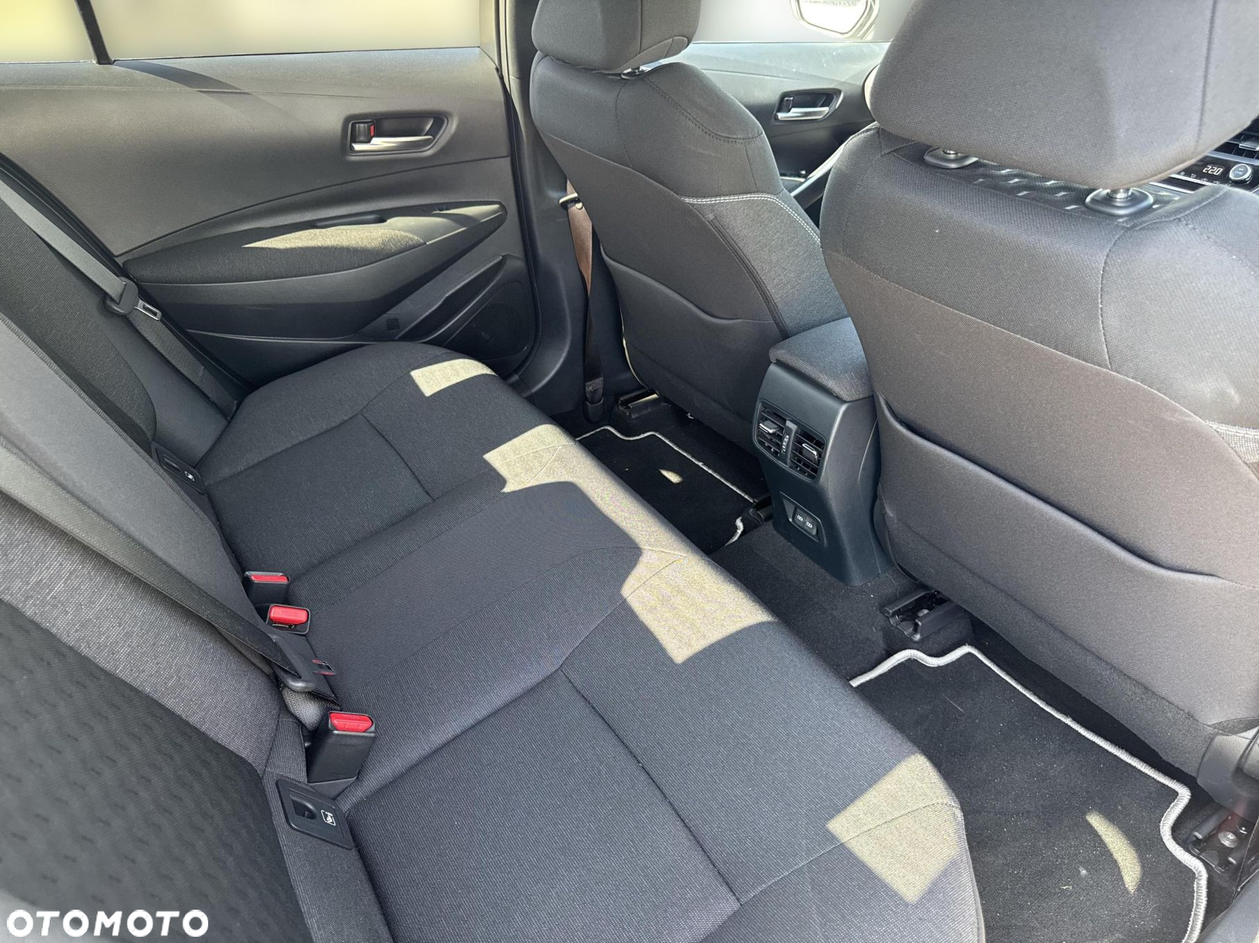 Toyota Corolla 1.8 Hybrid Style - 10