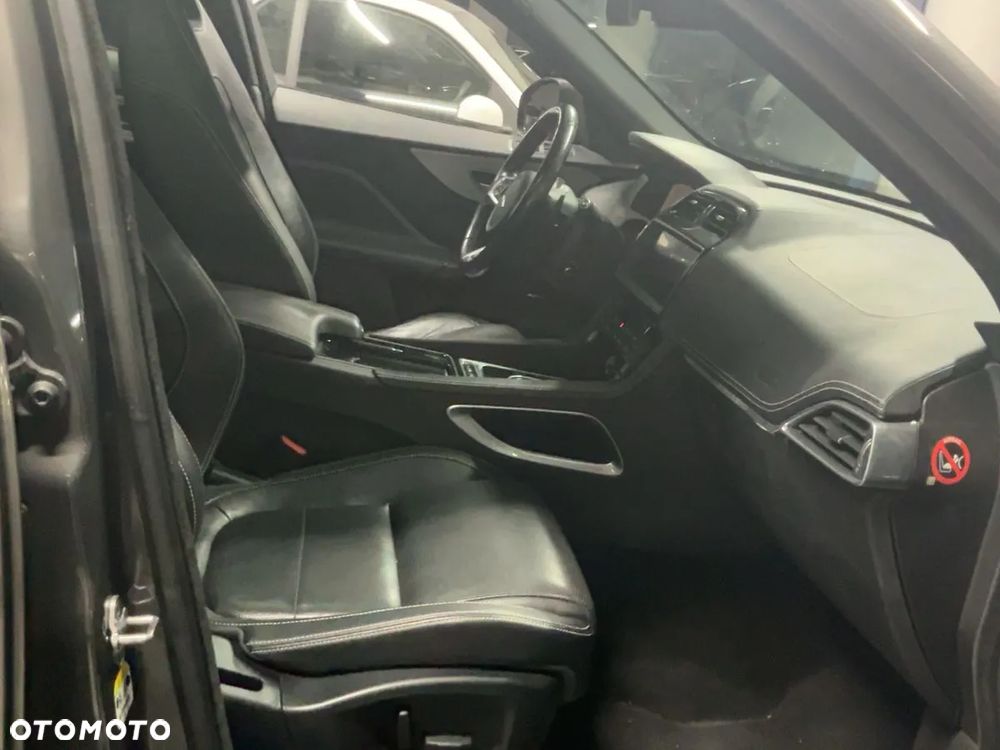 Jaguar F-Pace 2.0 i4D AWD R-Sport - 7
