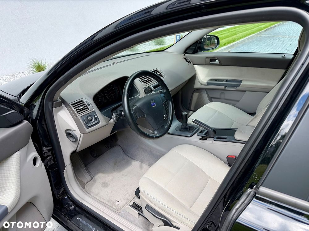 Volvo S40 2.0 - 18