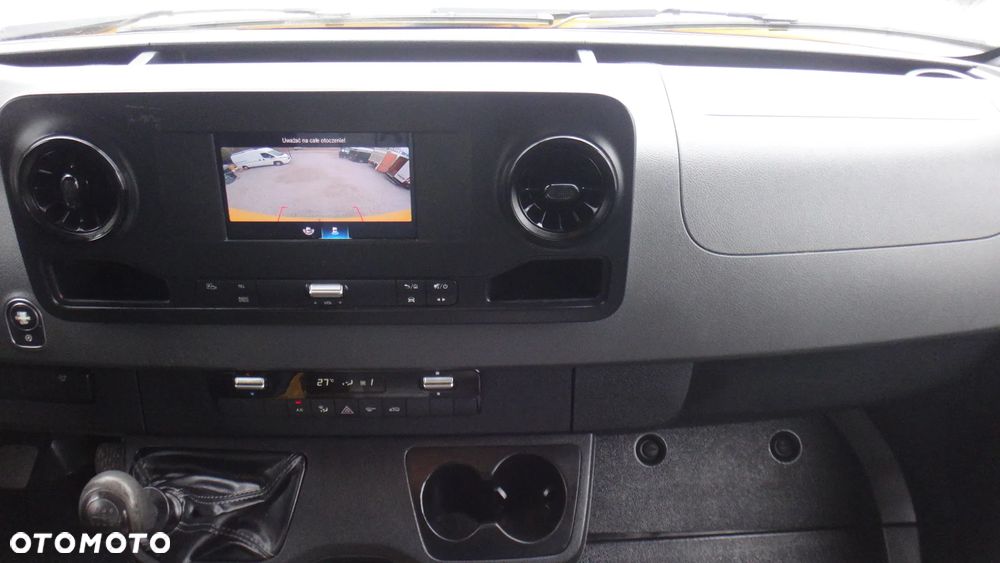 Mercedes-Benz SPRINTER - 15