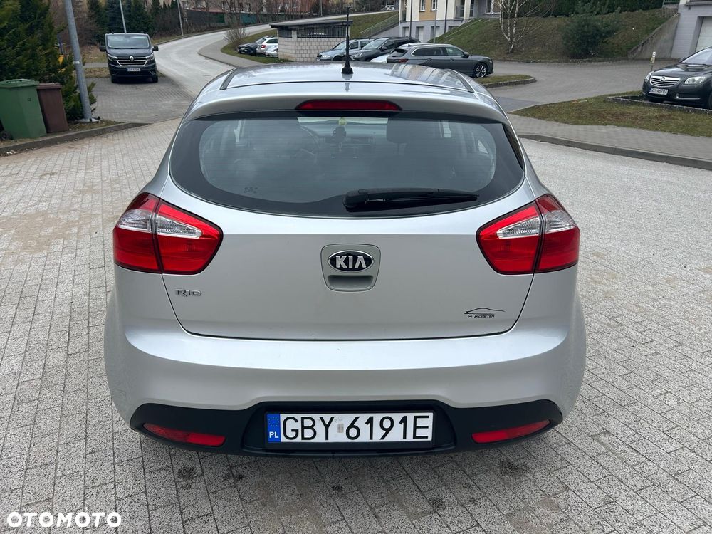 Kia Rio 1.2 Attract - 6