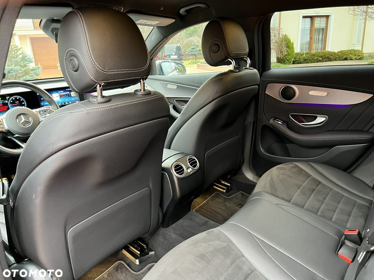 Mercedes-Benz EQC - 38
