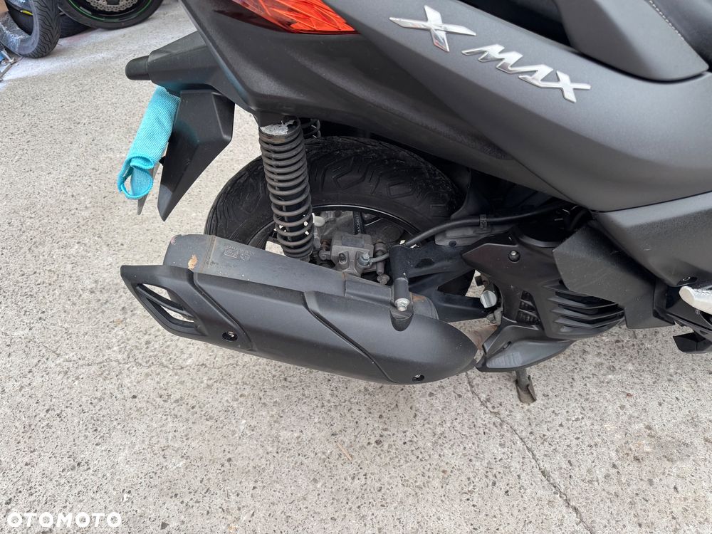 Yamaha X-max - 8