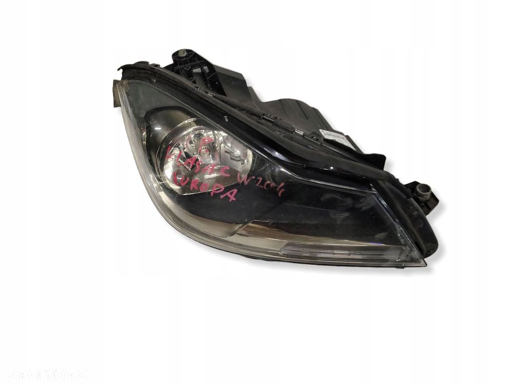 LAMPA PRAWY PRZÓD EUROPA A20482096559 MERCEDES KLASA C W204 - 1