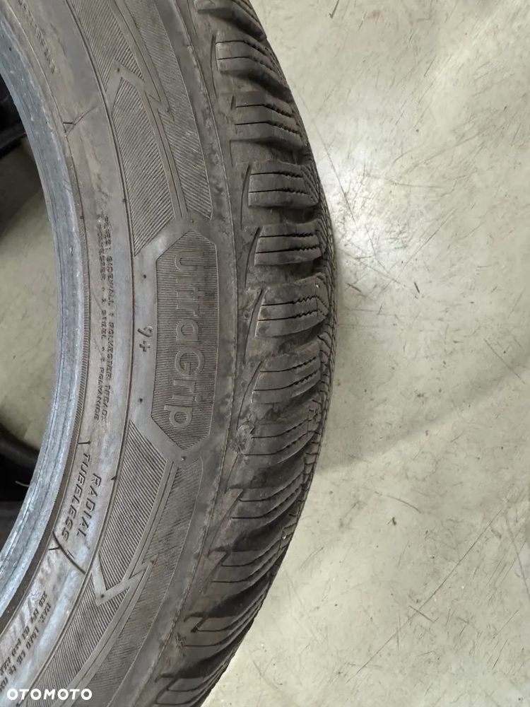 205/55 R16 T91 Goodyear UltraGrip - 3