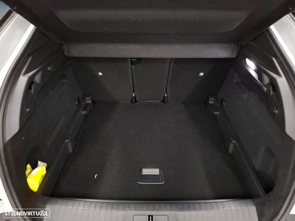 Peugeot 3008 1.2 Hybrid Allure e-DCS6 - 22
