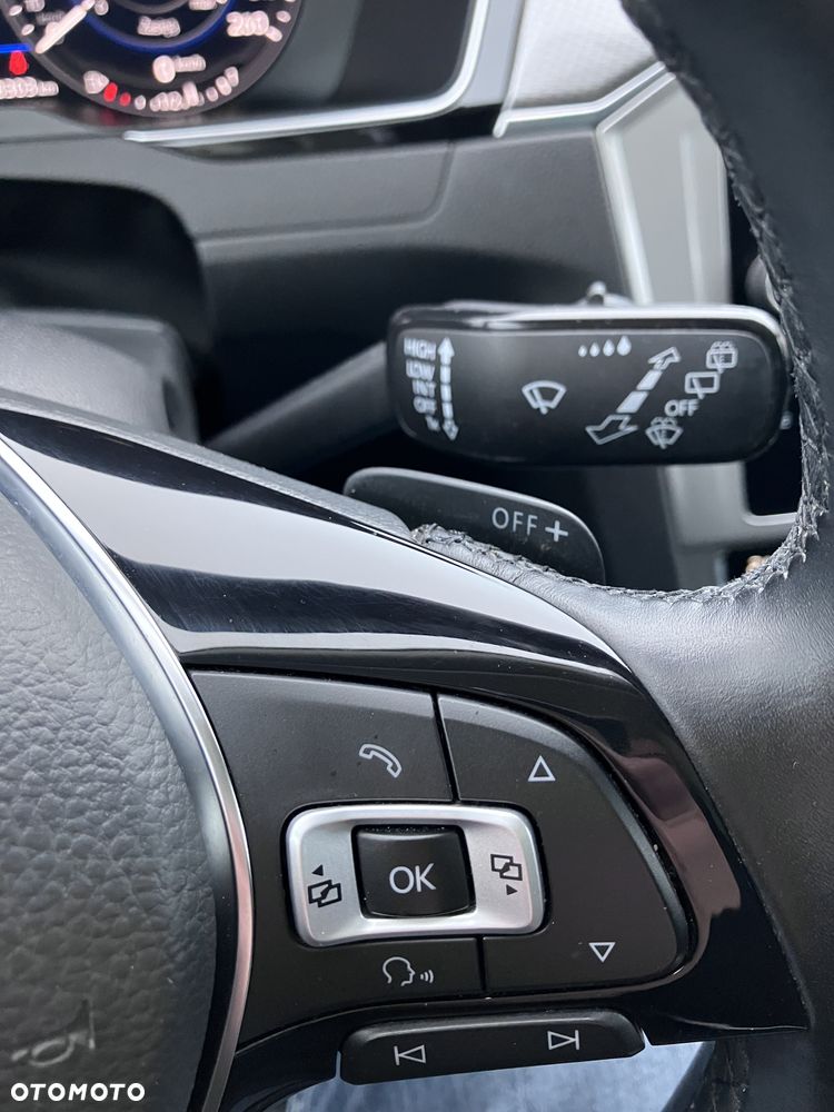 Volkswagen Passat - 26