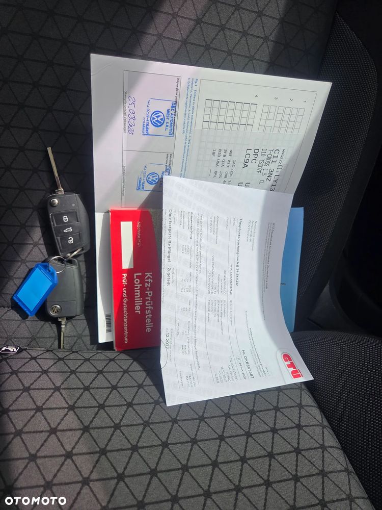 Volkswagen T-Cross - 12