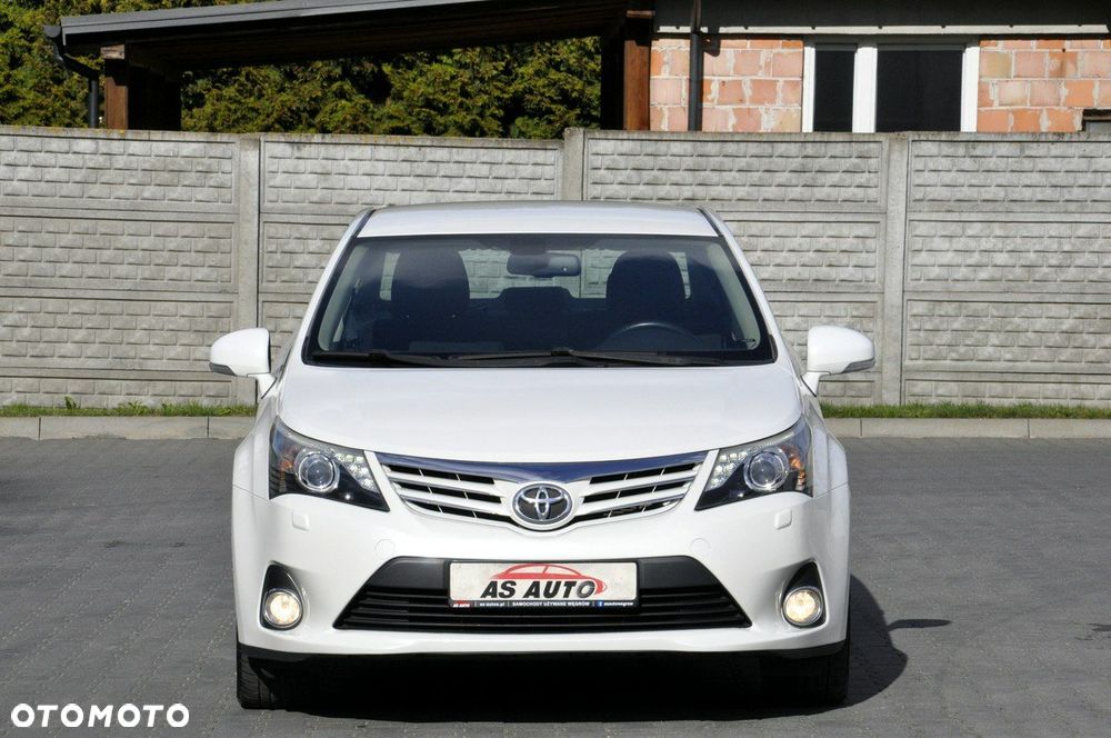 Toyota Avensis 2.0 Multidrive S Executive - 9
