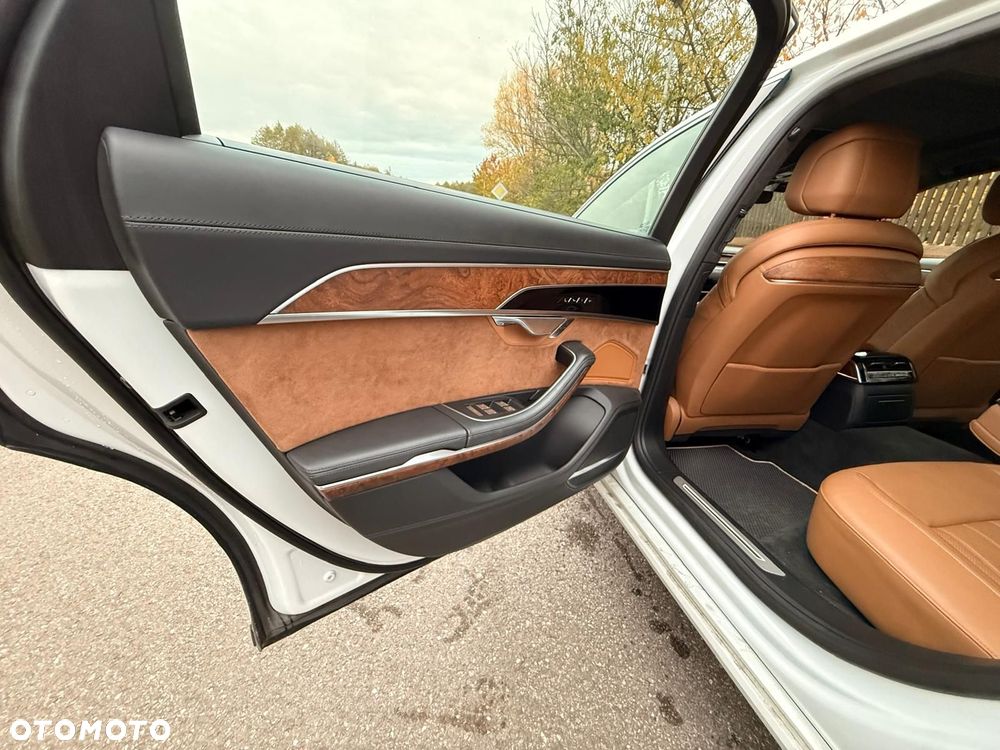 Audi A8 - 15