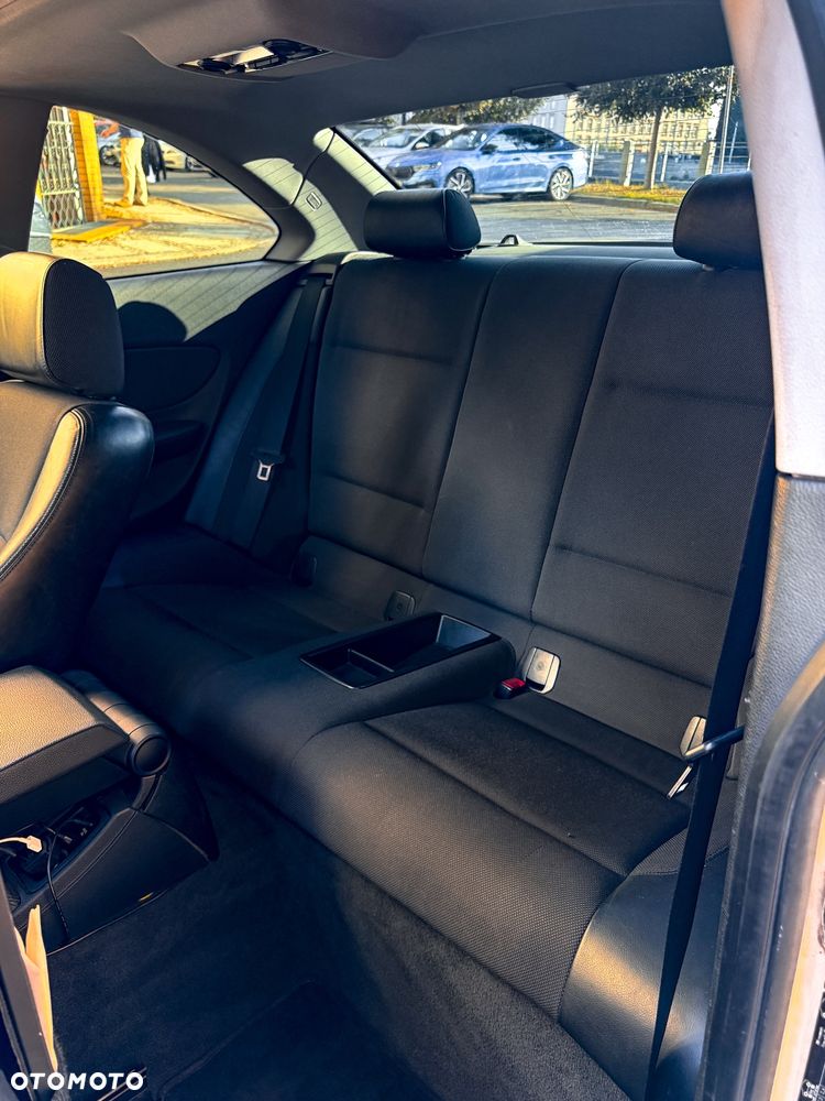 BMW Seria 1 123d - 6