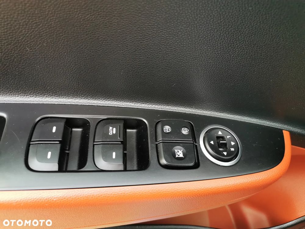 Hyundai i10 1.2 Passion Plus - 19