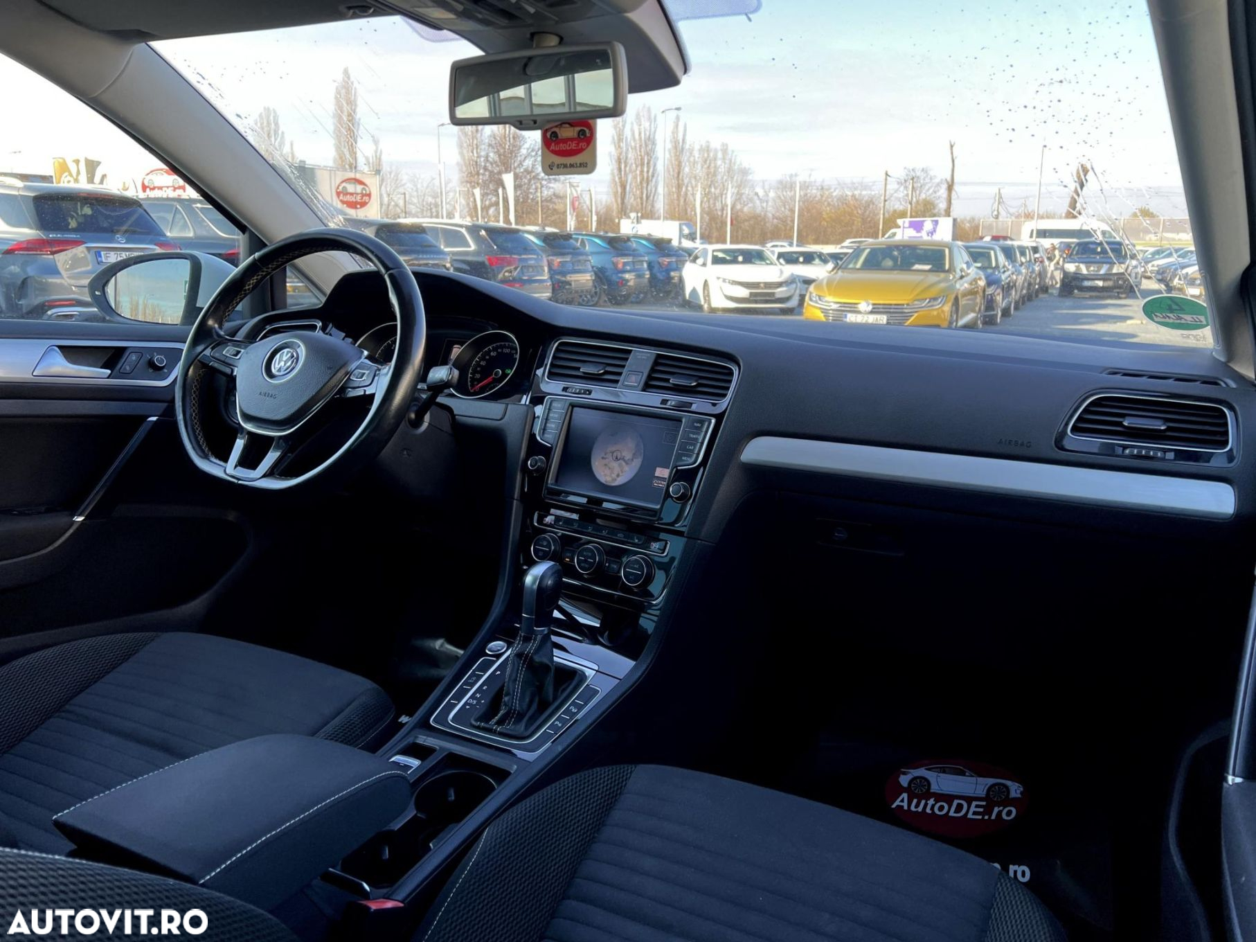 Volkswagen Golf - 6