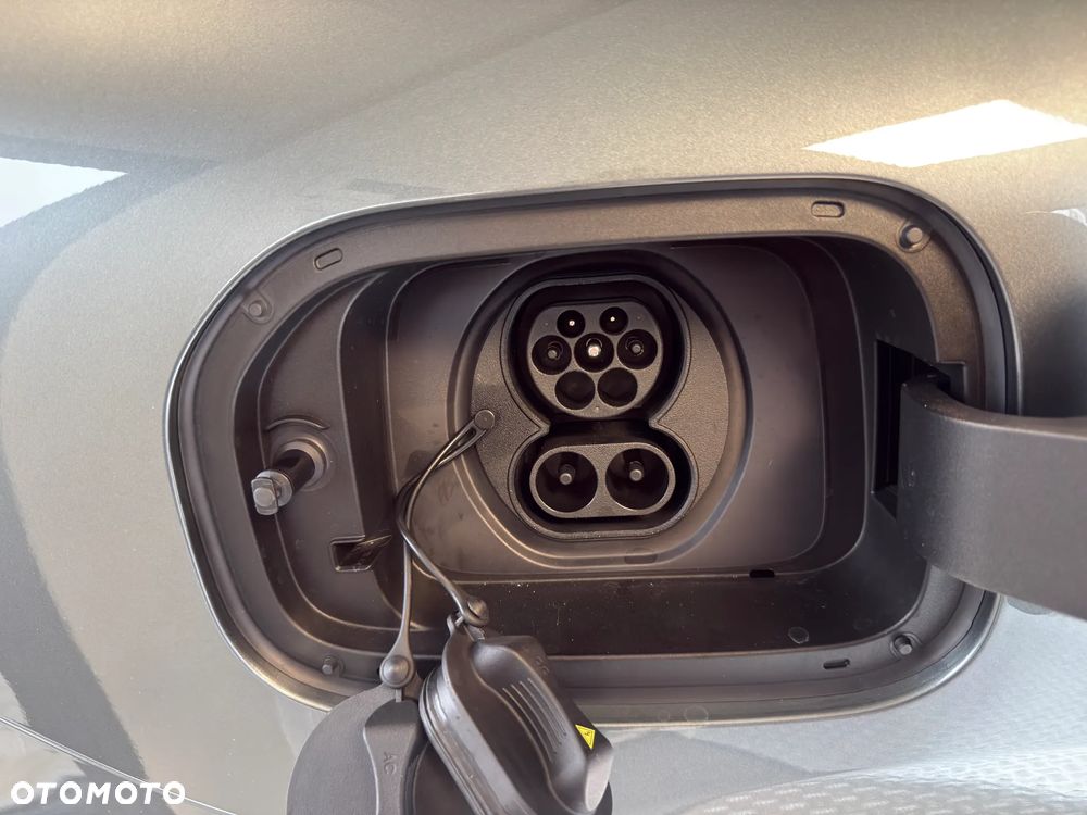 Geely Starray EM-i 1.5 PHEV Max - 26