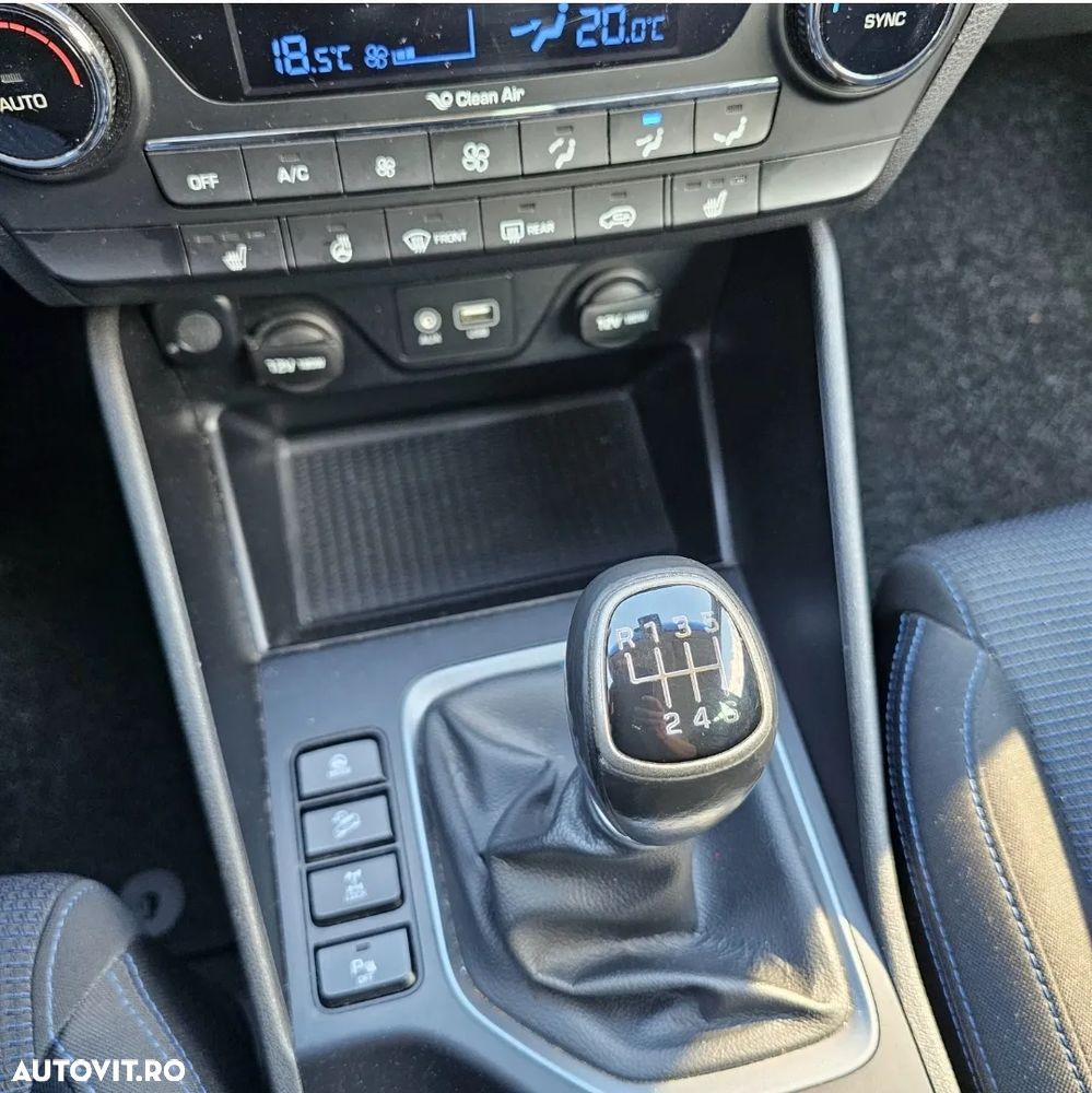 Hyundai Tucson 2.0 CRDI 4WD Advantage - 10