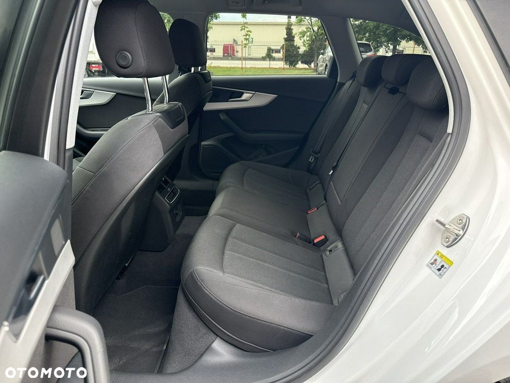 Audi A4 Avant - 16
