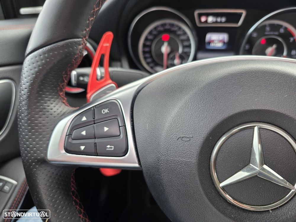 Mercedes-Benz CLA 45 AMG 4Matic 7G-DCT - 32