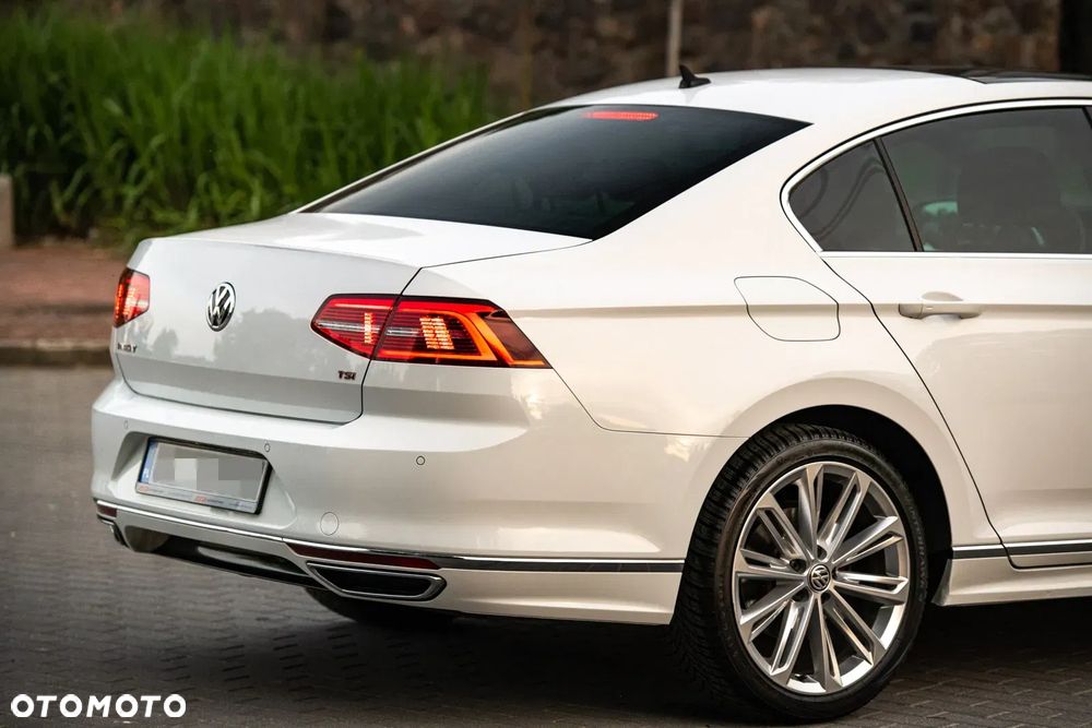 Volkswagen Passat - 9