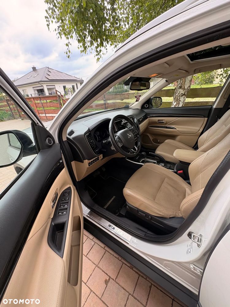 Mitsubishi Outlander 2.0 Instyle Navi 4WD CVT - 6