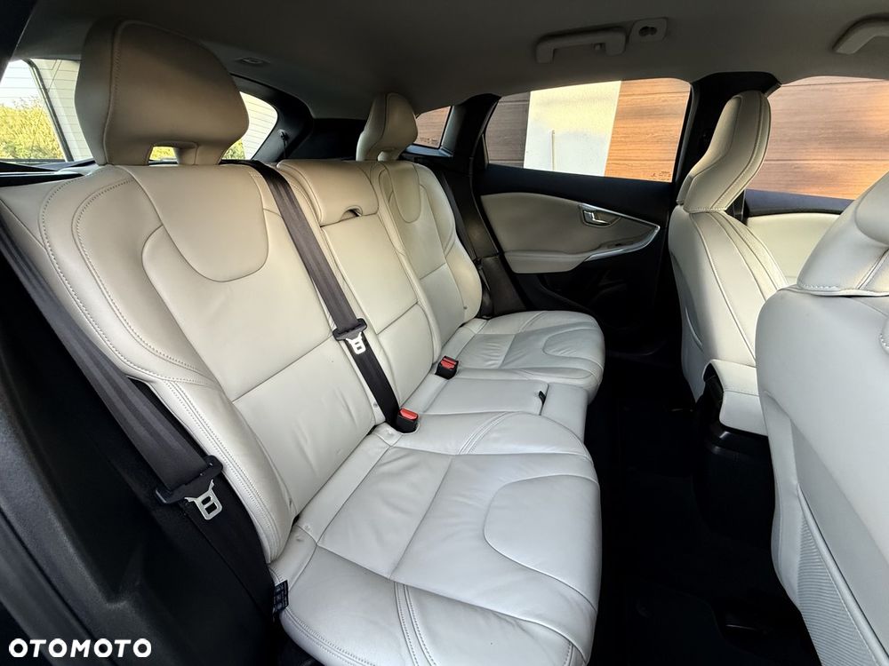 Volvo V40 T3 - 27