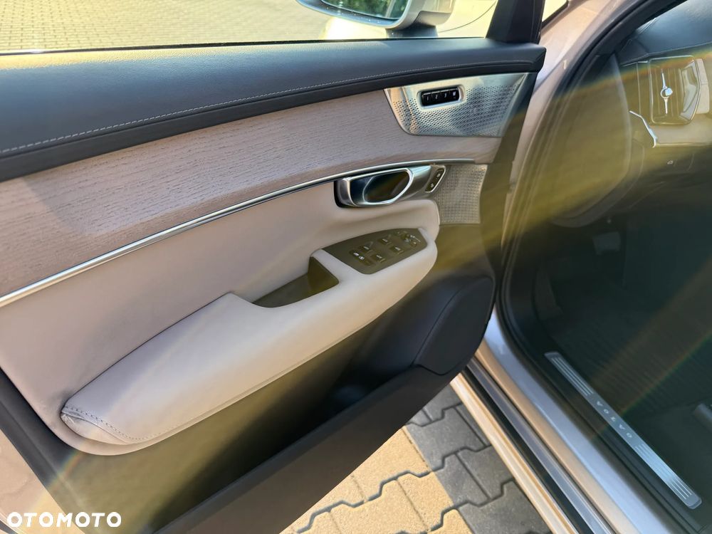Volvo XC 90 - 17