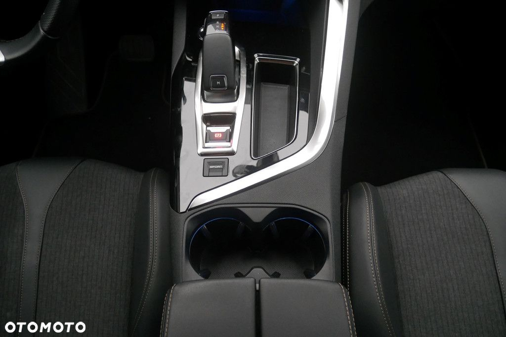 Peugeot 5008 - 11